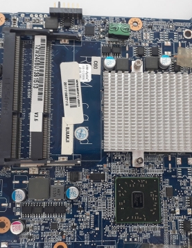 PLACA MÃE MEGAWARE MEGANOTE 6-71-W2400-D03 GP COM DEFEITO