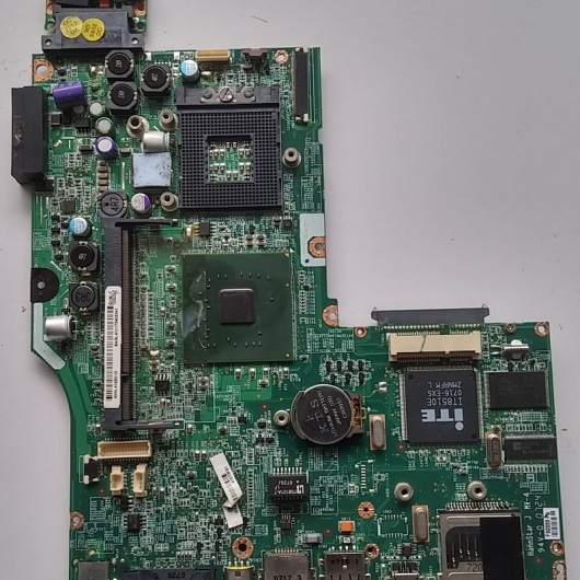 Placa Mãe notebook CCE 37gl50200-10 com defeito Placa Mãe notebook CCE 37gl50200-10 com defeito