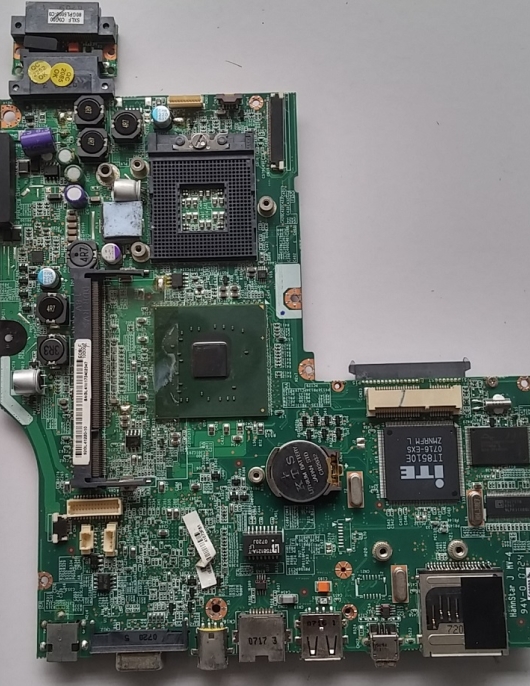 Placa Mãe notebook CCE 37gl50200-10 com defeito